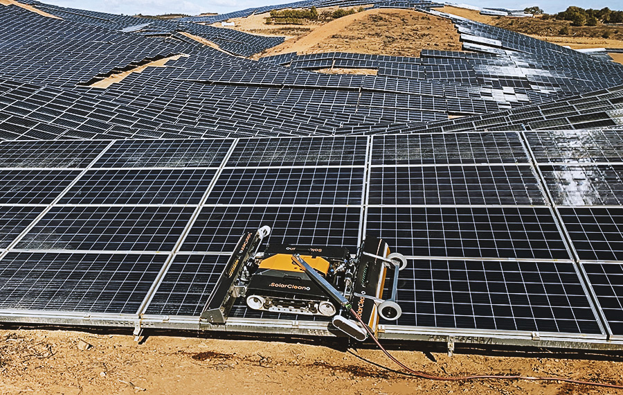 robotic dry cleaning solar smart tracker with SolarCleano in arid regions