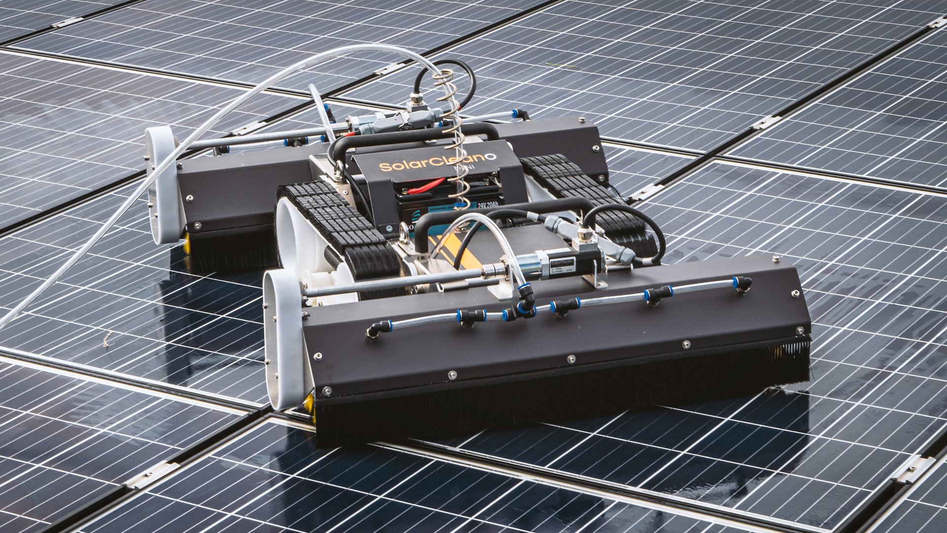 producătorii de roboți de curățare a panourilor solare