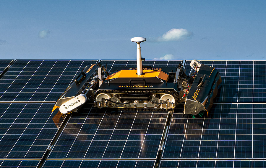 robot automat pentru curățarea panourilor solare