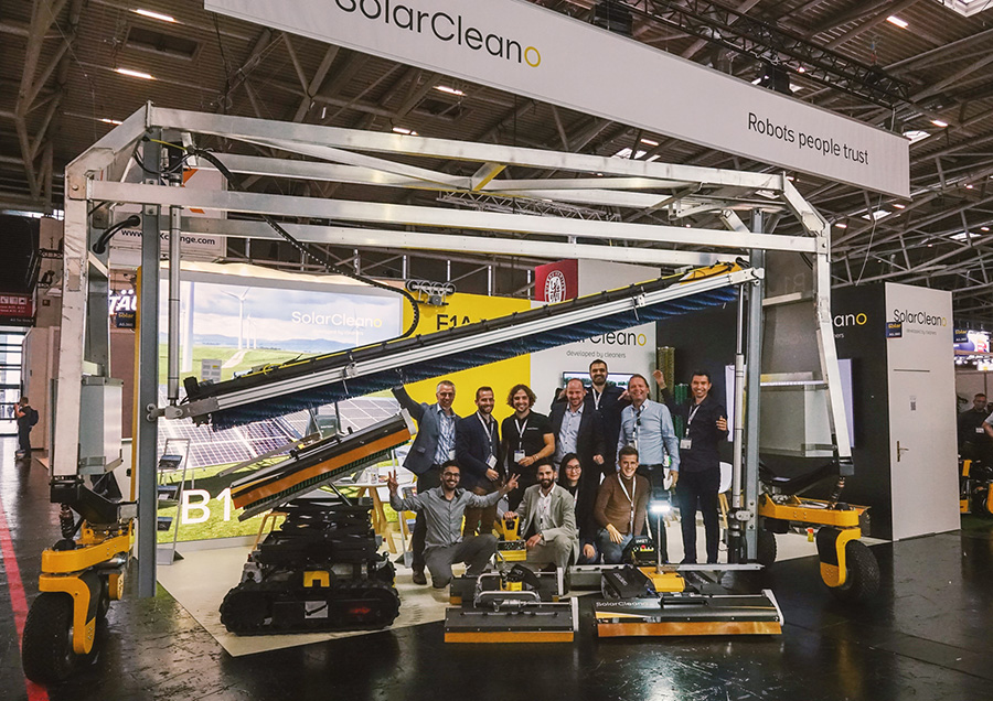 Robotul de curatare a panourilor solare la Intersolar Europe Munich